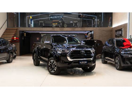 TOYOTA HILUX 2.8 D-4D TURBO DIESEL CD SRX PLUS 4X4 AUTOMÁTICO